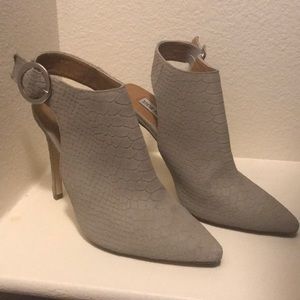 Steve Madden Nude Snake Skin Heels